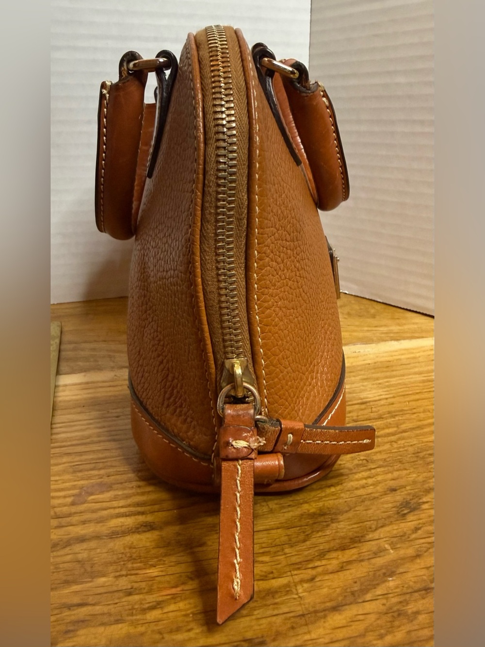 Dooney & Bourke Pebble Grain Leather Dome Satchel Tan Brown Zip Bag - Picture 5 of 16